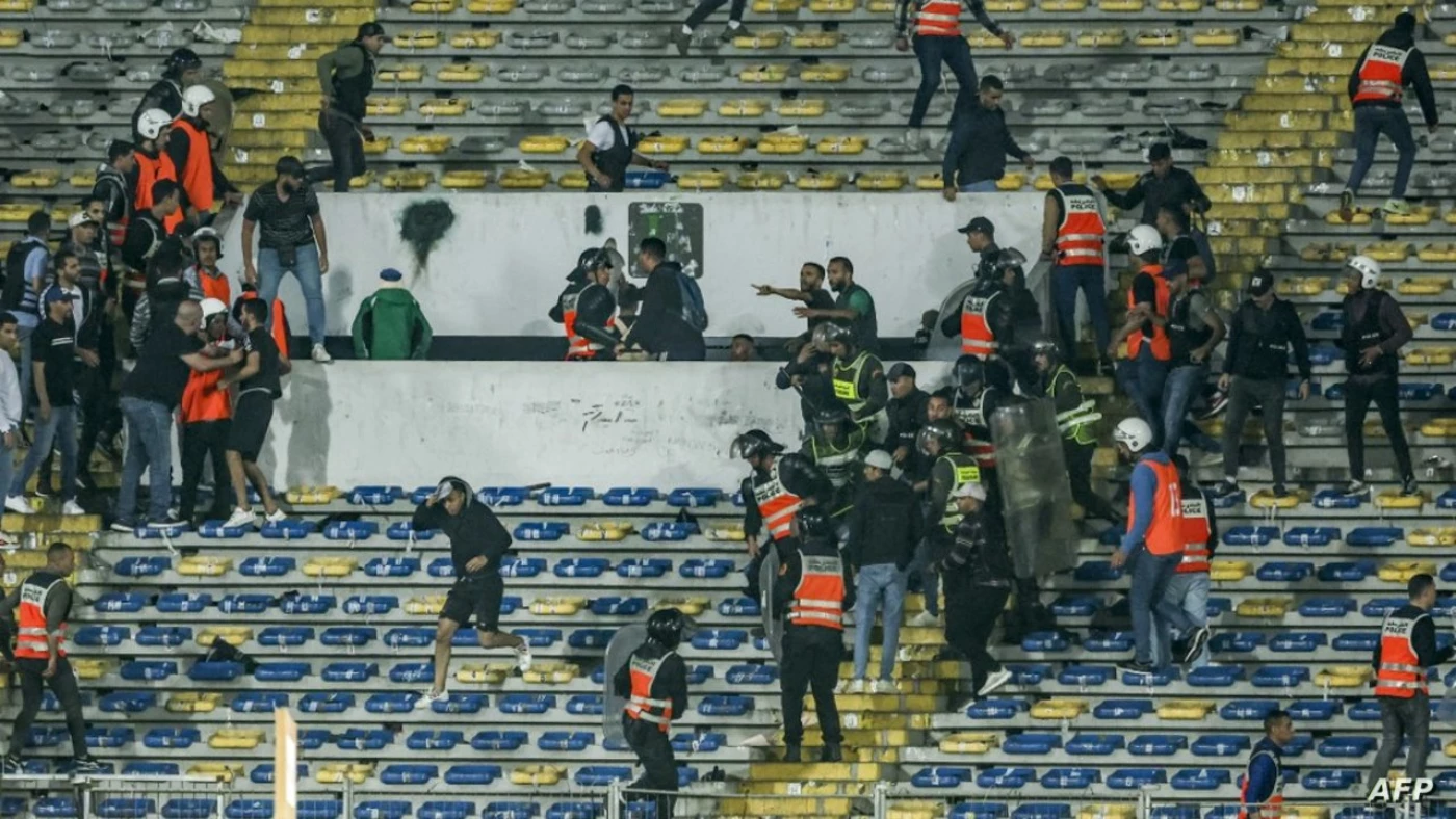 بعد أحداث كربلاء والفيحاء ونينوى.. وزير الداخلية يوجه بإلقاء القبض الفوري لمثيري الشغب داخل الملاعب