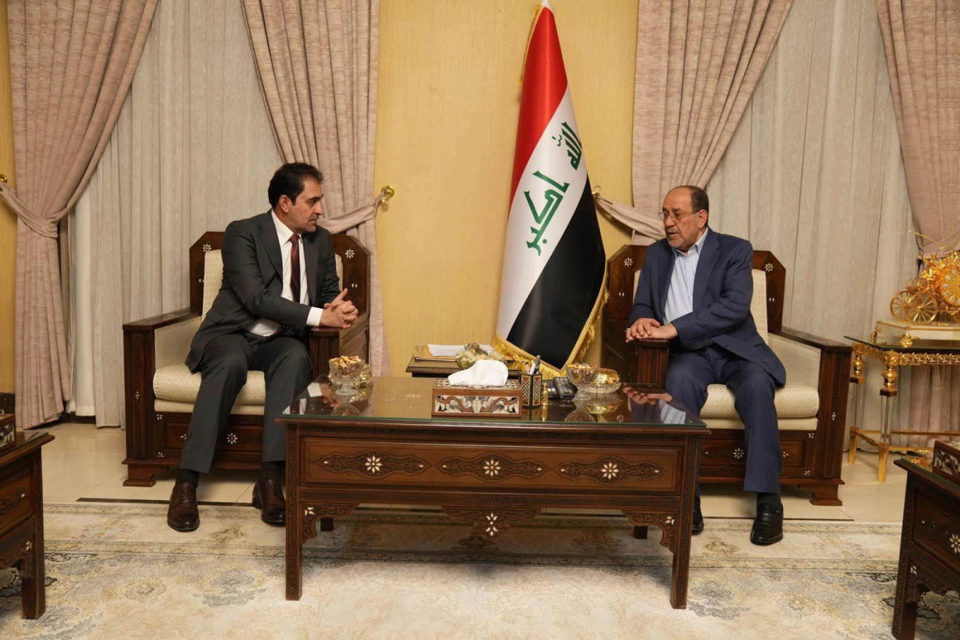 التطورات السياسية واستعدادات الانتخابات.. مباحثات بين المندلاوي والمالكي