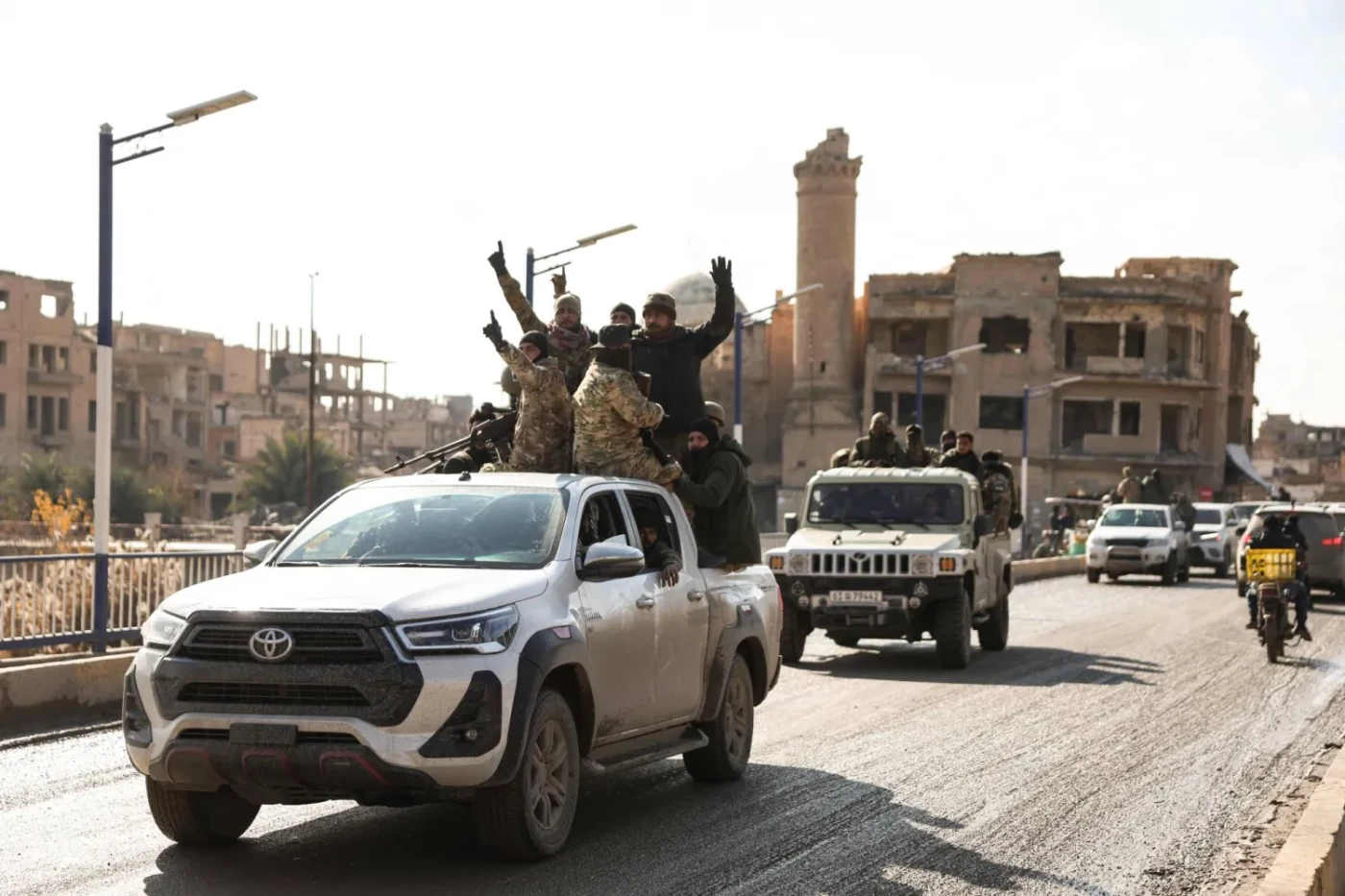 الجيش السوري يقر بفرار دواعش من سجن الشدادي ويعلن حظر التجوال