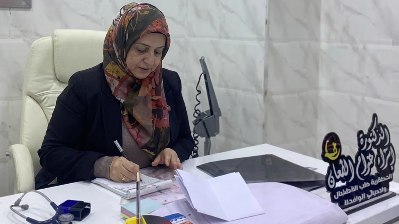 "أُحرقت بيد زوجها".. نينوى تنعى الطبيبة "إسراء الطعّان" بعد معاناة دامت لشهر