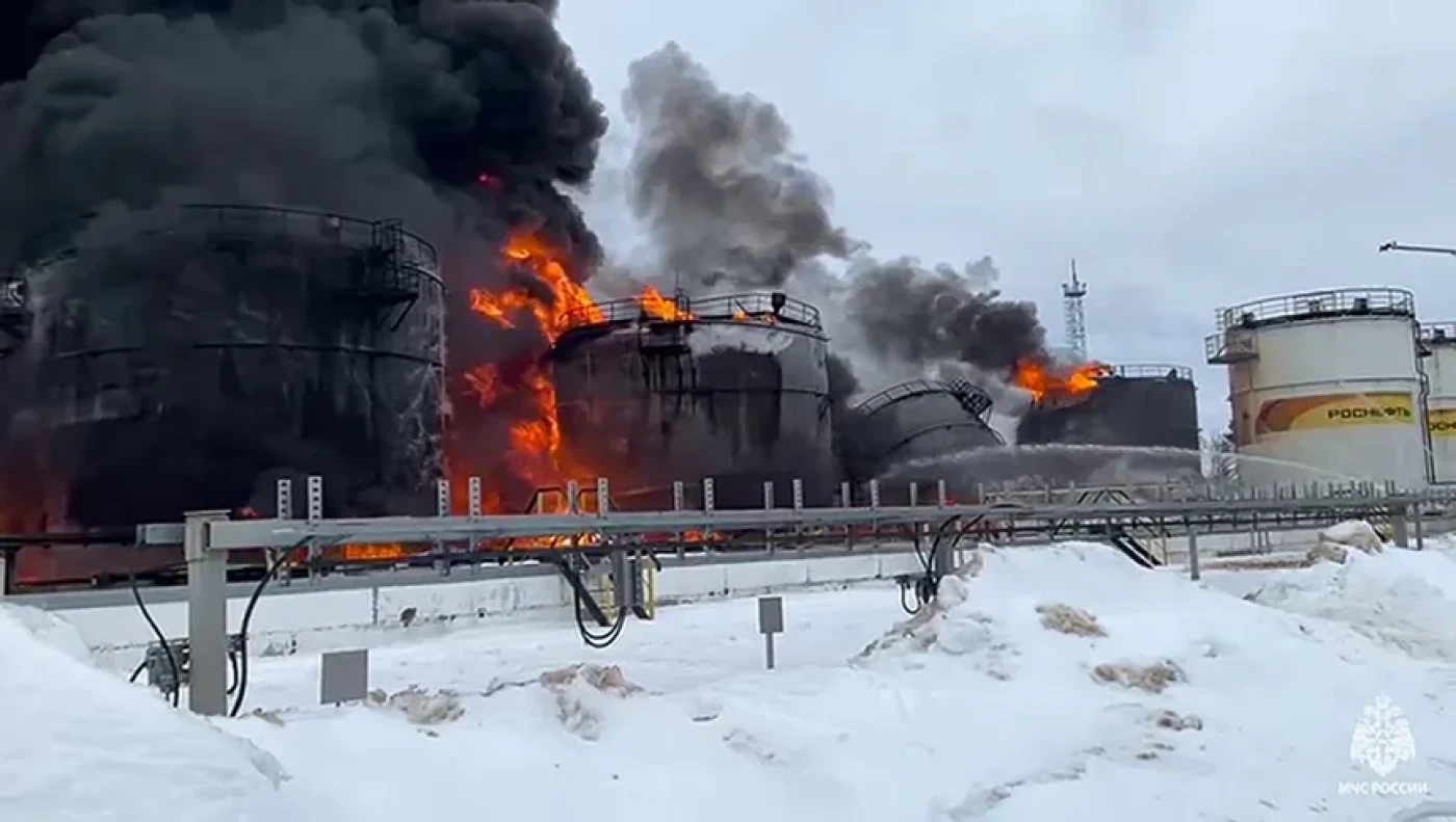 قفزة في اسعار النفط بالتزامن مع ضربات أوكرانيا وعقوبات أميركا على روسيا