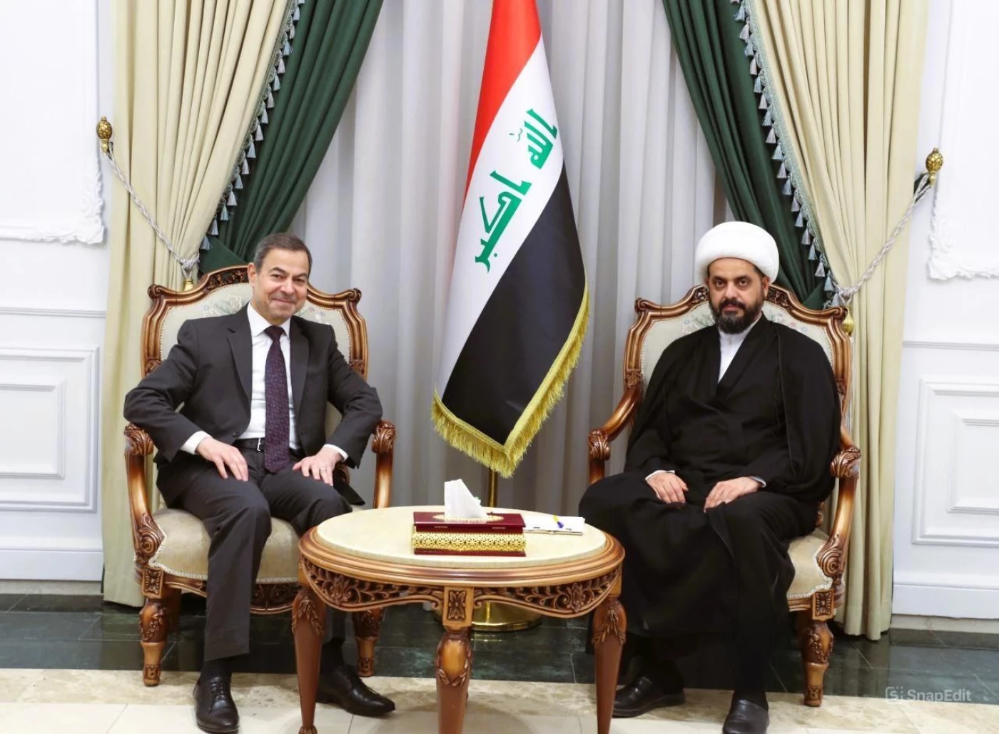 قيس الخزعلي يبحث مع علي شكري الإسراع في تشكيل الحكومة