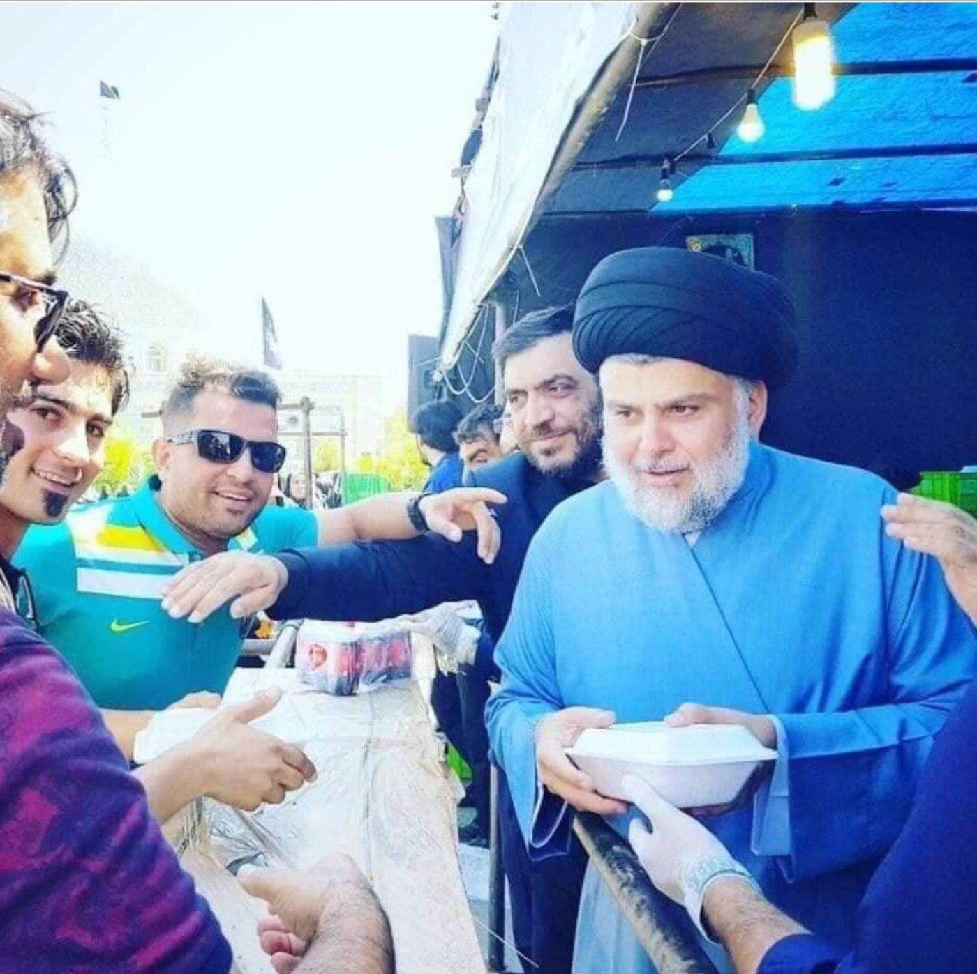 بعد إعلانه "يوم العائلة".. مقرب من الصدر يوصي الرجال بـ"الطبخ" غداً