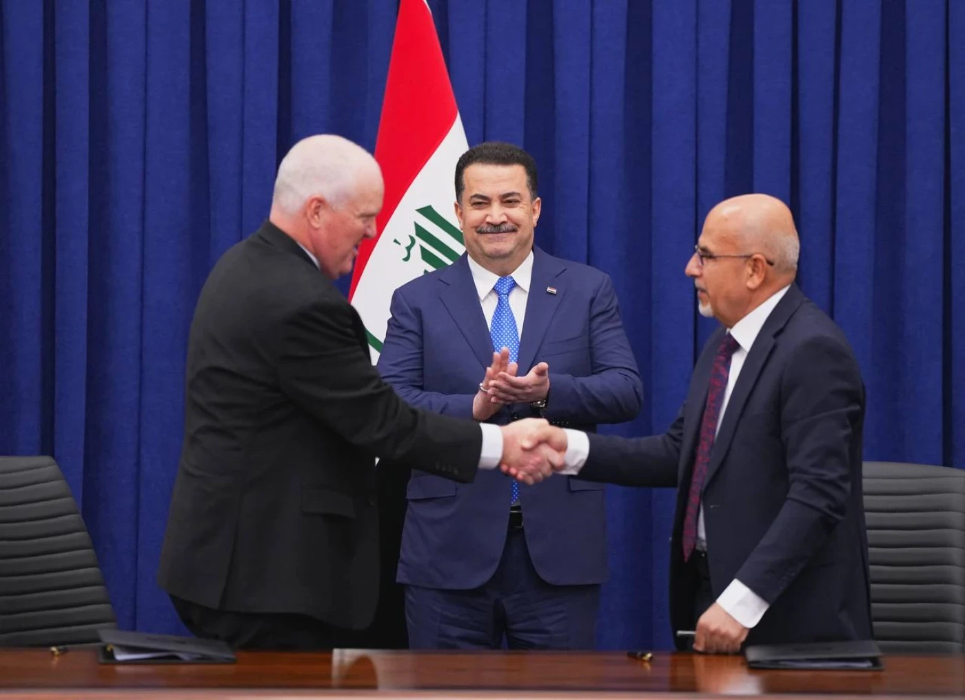 عوامل عديدة وضمانات.. خبير يفصّل أبرز أسباب عودة الشركات الأميركية إلى العراق