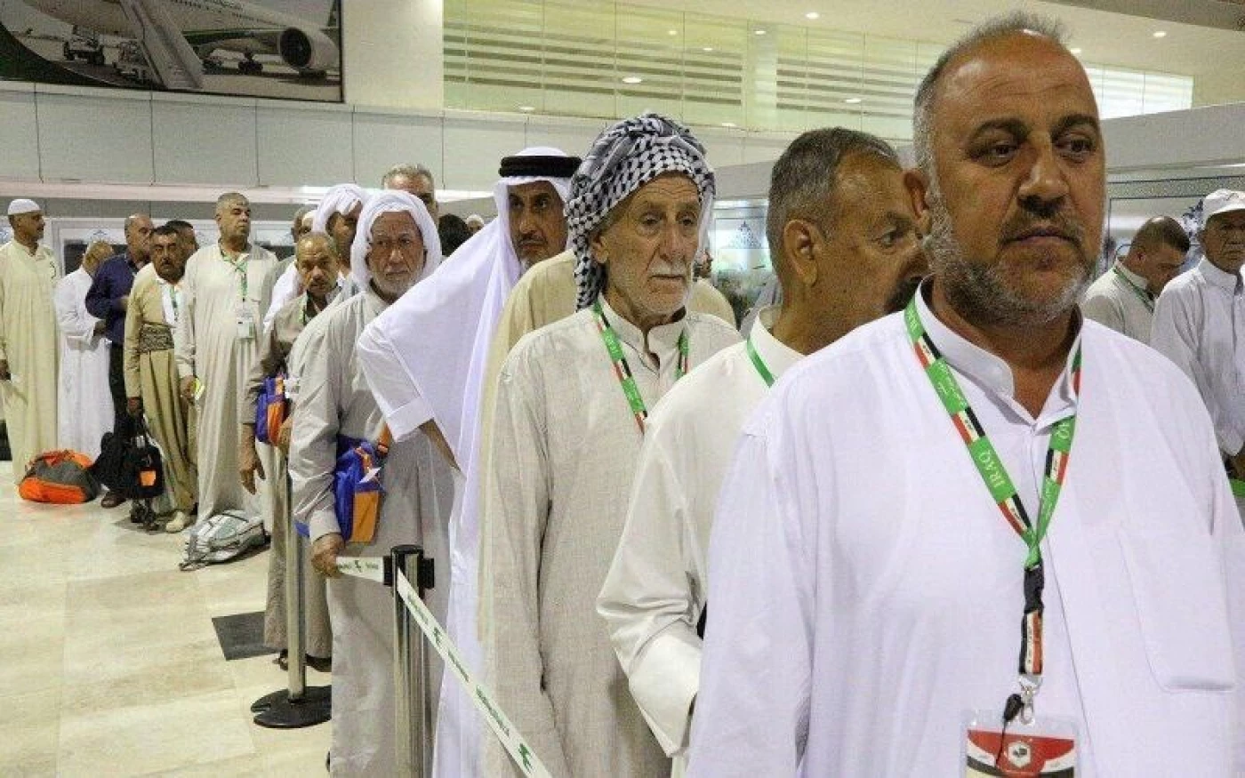 البنك المركزي يعلن عن بيع دولار للحجاج المسافرين براً وجواً