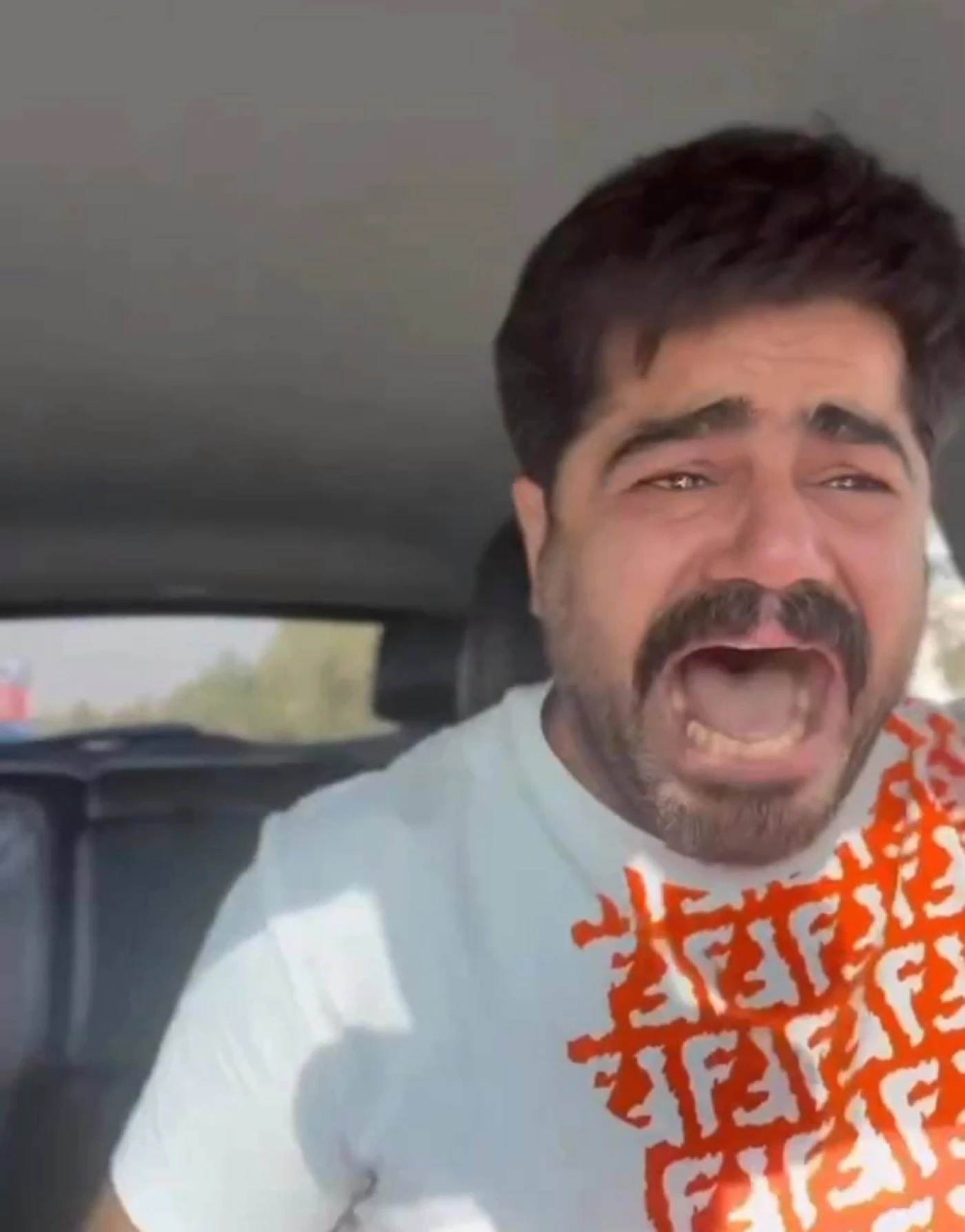 بعد البكاء والصراخ "من أجل انتخاب السني".. القضاء يصدر أمر قبض بحق "عمر الجمال"