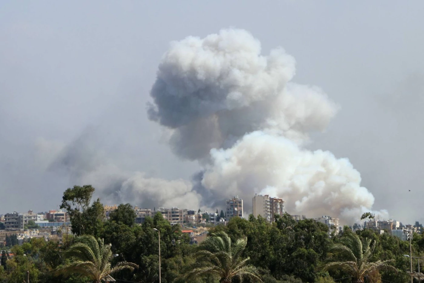 ضربات هي الاعنف منذ حزب غزة: اكثر من الف قتيل وجريح في لبنان بضربات إسرائيلية..وموجات نزوح 