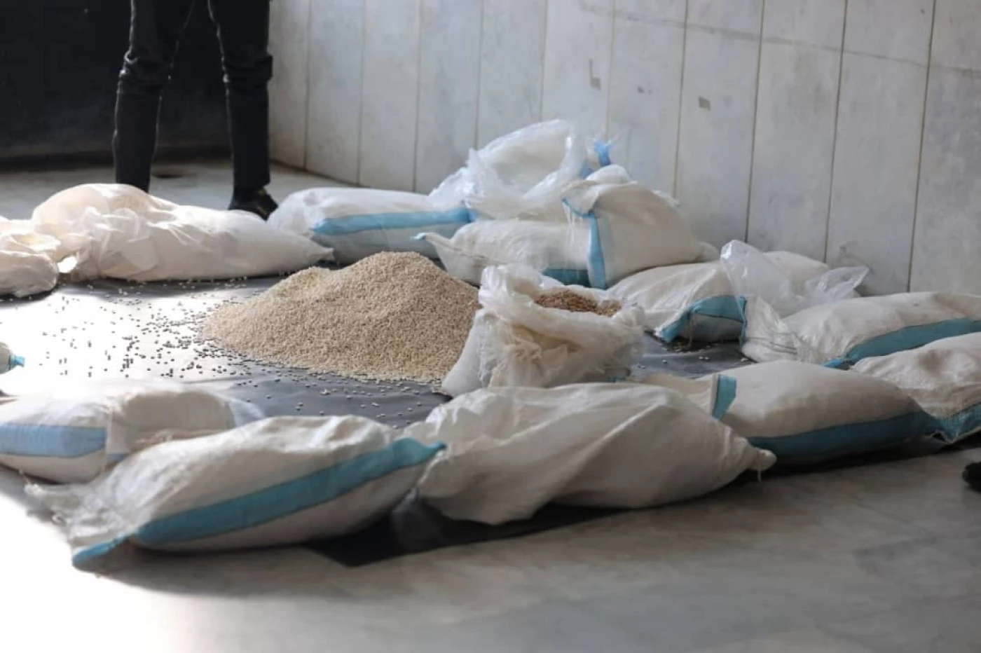 بتنسيق مع سوريا.. الداخلية: اعتقال شبكة مخدرات وضبط 2.5 مليون حبّة كبتاجون