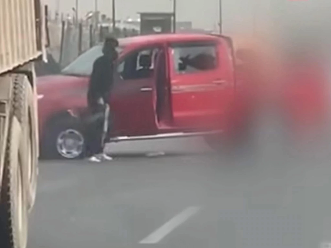 "كلاشنكوف نصف أخمص" ومخازن.. اعتقال متهمين قتلا شخصاً وسط الشارع على طريق موصل - أربيل