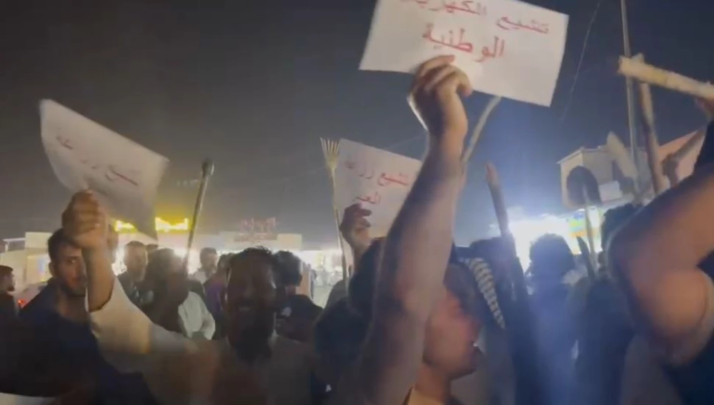 مزارعو النجف "يشيّعون" العنبر والكهرباء.. احتجاجات ليلية وتهديد بالتصعيد (صور)