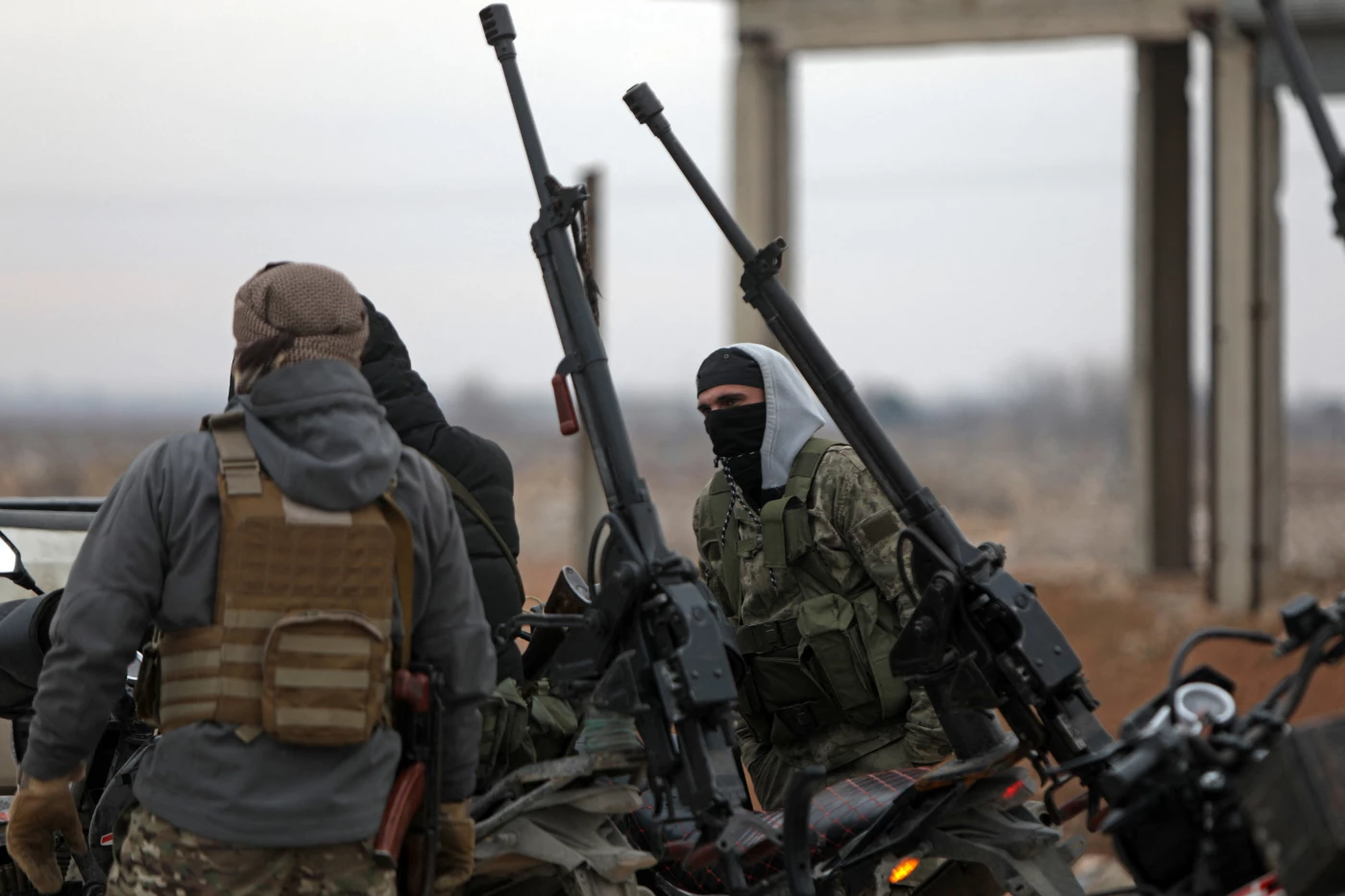 امتداد الاشتباكات بين قسد والجيش السوري إلى غرب الرقة