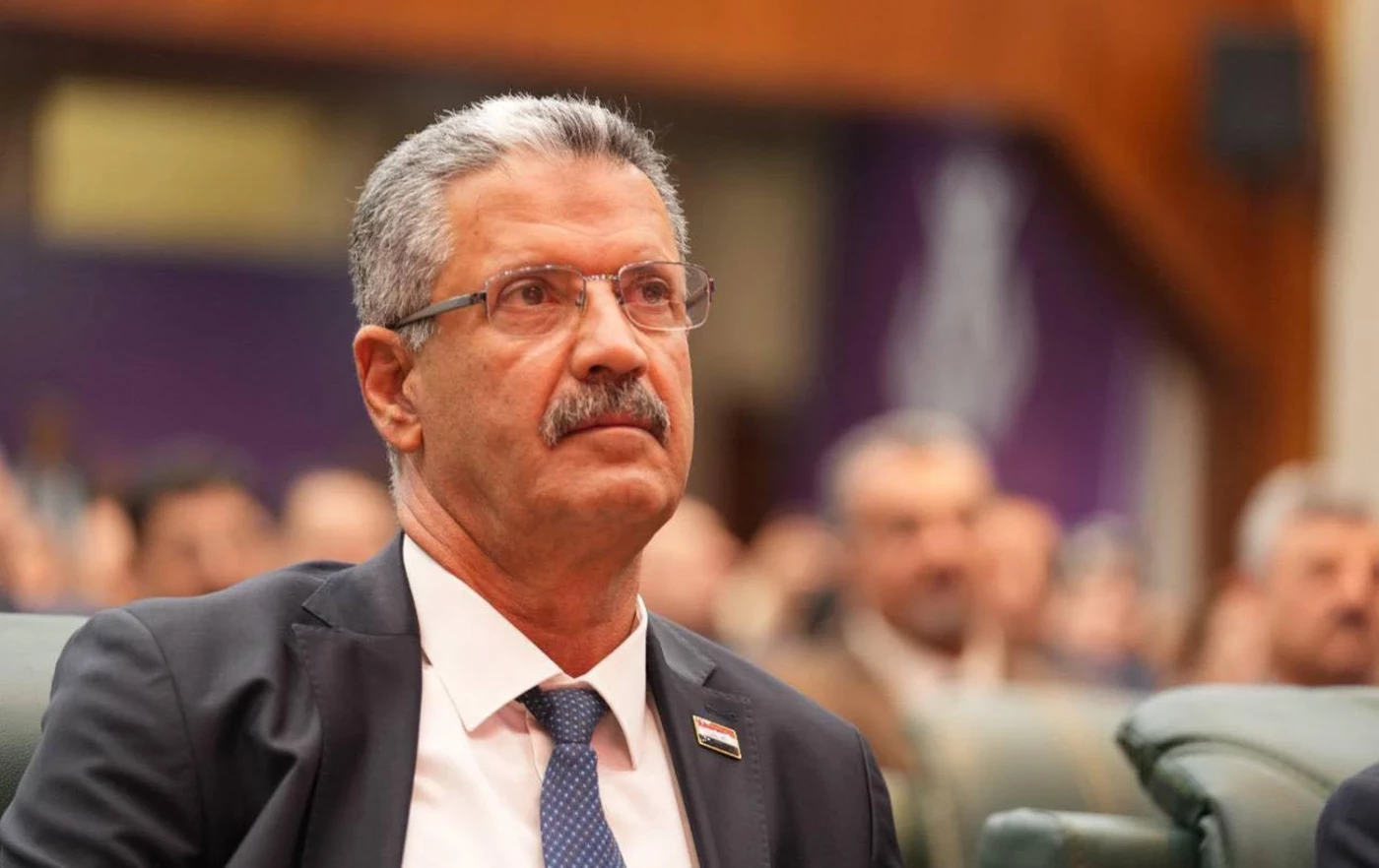 وزير النفط: نهاية العام الحالي سيكون موعداً لافتتاح أول محطة كهرباء باستخدام الطاقة الشمسية