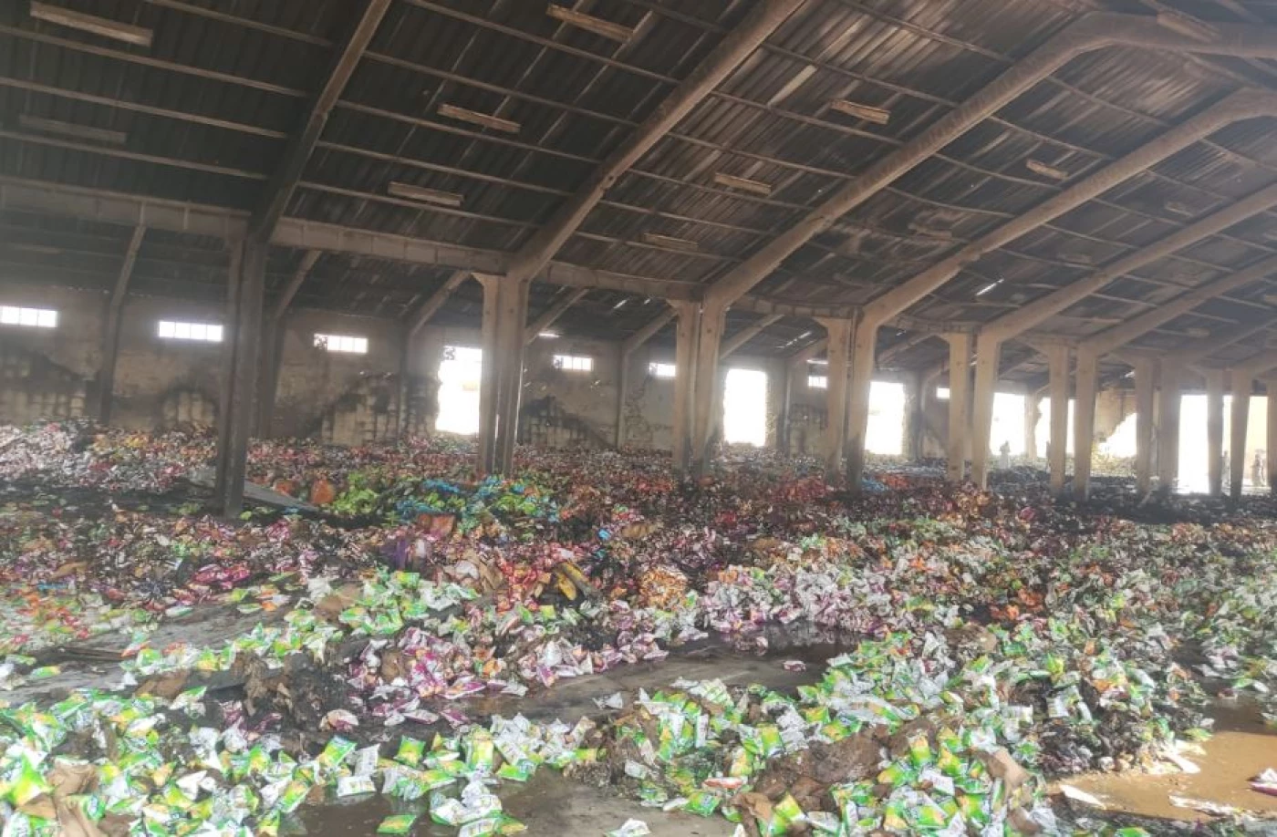 التجارة بشأن حريق النجف: لا علاقة بموقع المفوضية.. والمخازن مؤجرة لمستثمرين