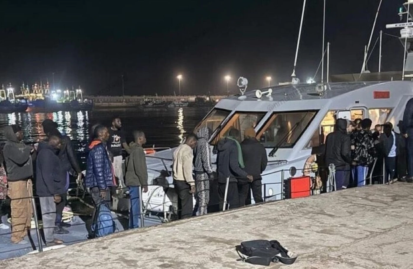 إنقاذ عشرات المهاجرين بعد تعطّل قاربهم المطاطي في المغرب