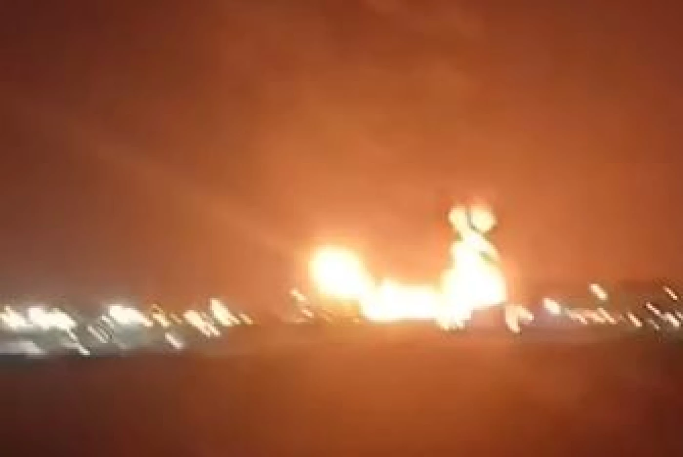 استهداف حقل كورمور.. وزارة الثروات تعلن إيقاف صادرات الغاز لمحطات توليد الكهرباء