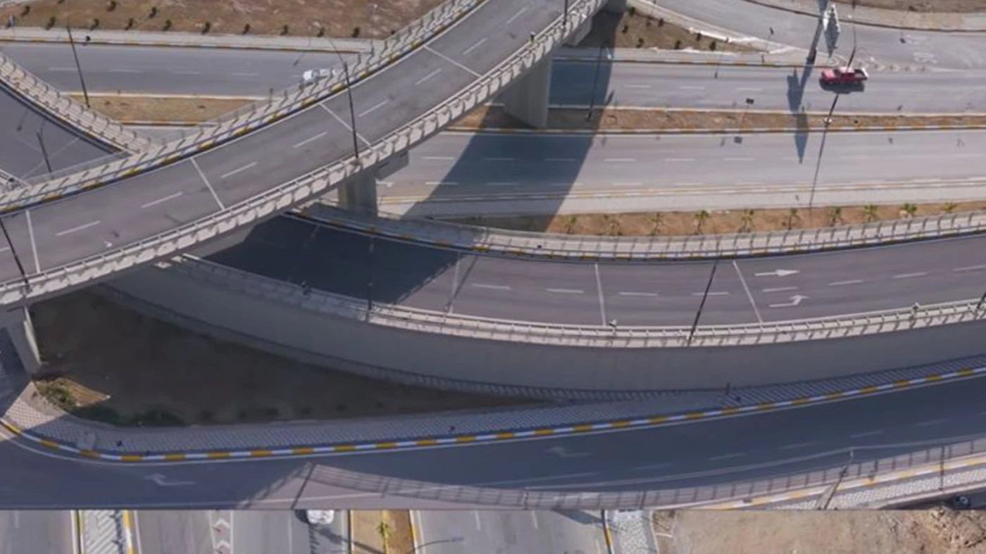 صور المرشحين تكشف الحقيقة.. أربيل إنجازات تحت الحصار وبغداد ضياع تحت الفساد