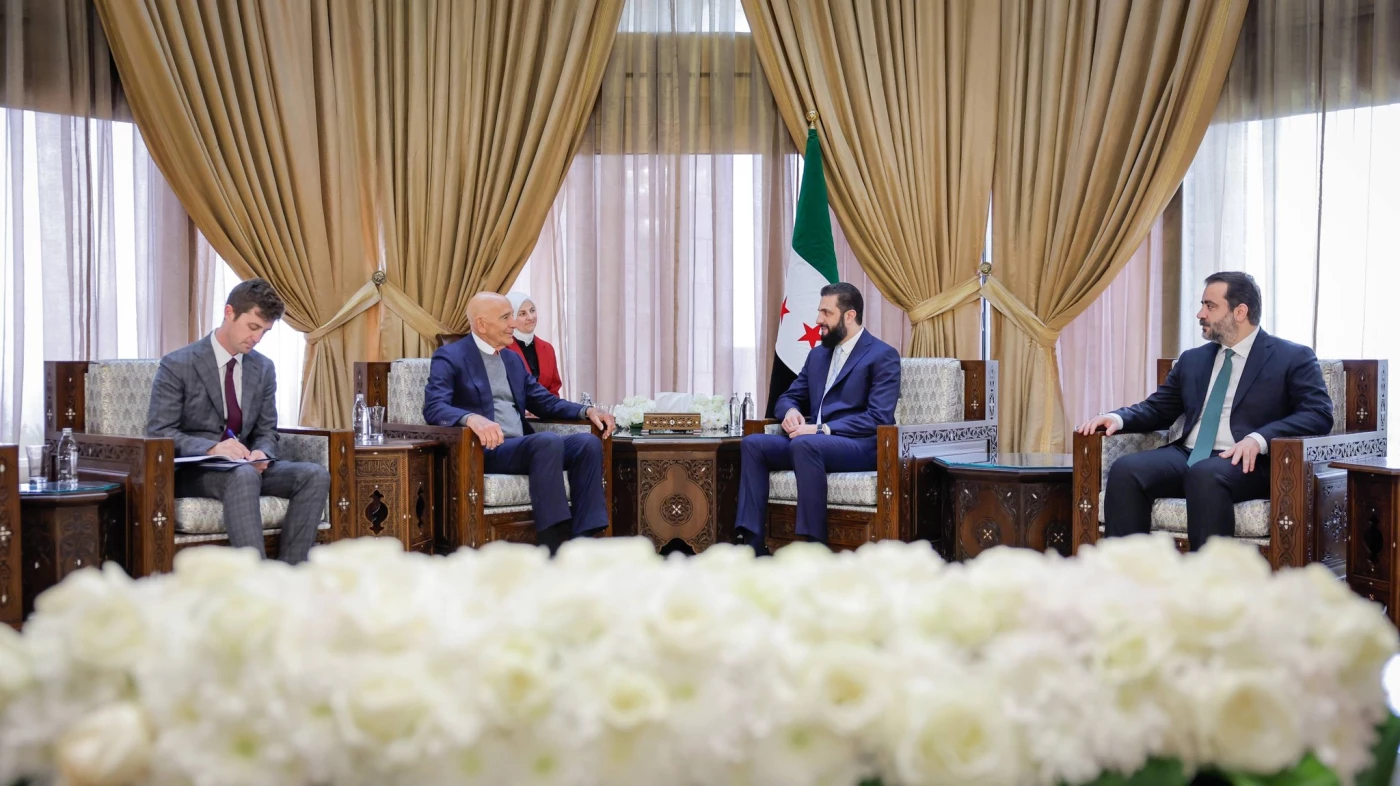 الشرع يلتقي مبعوث ترامب ويؤكد على وحدة سوريا