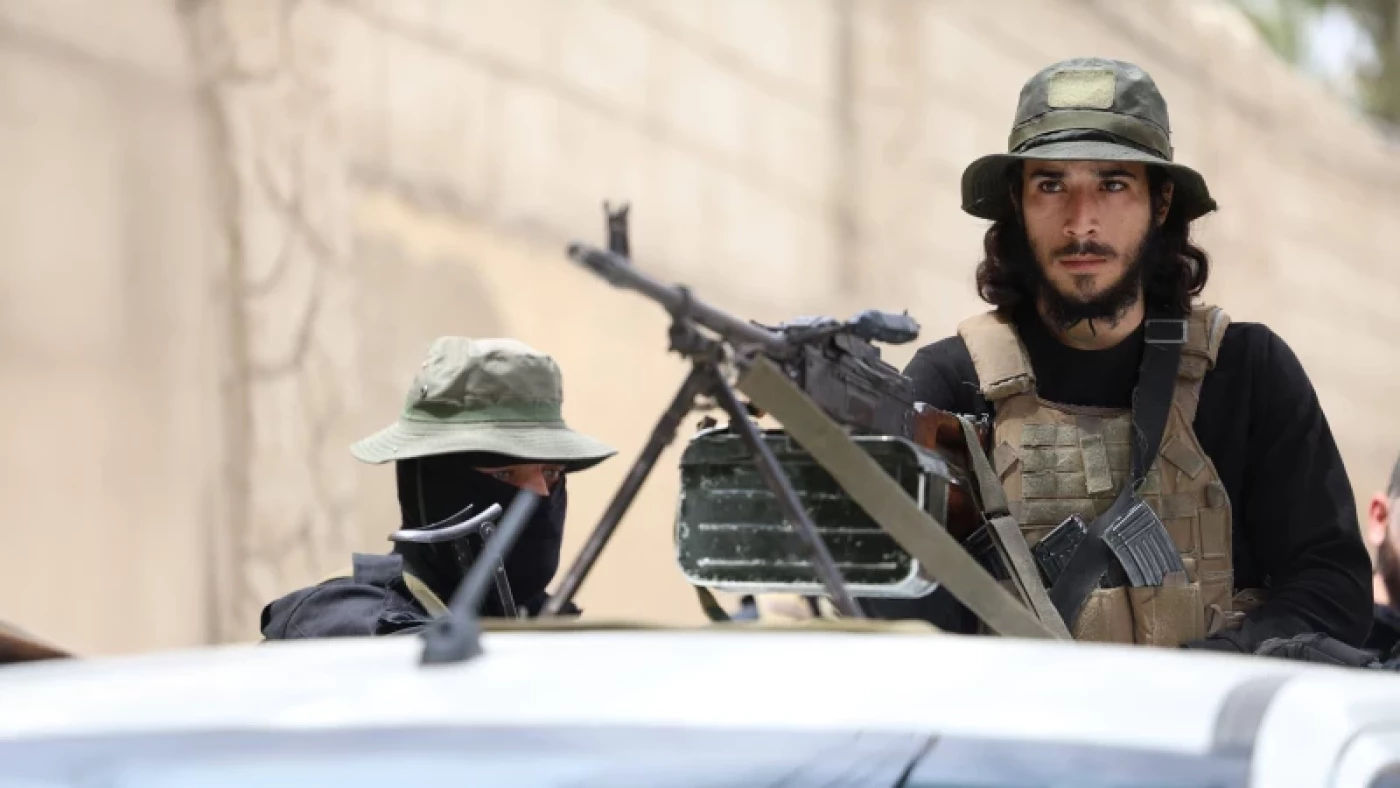 المرصد السوري: حكومة الشرع قتلت المئات تحت التعذيب في سجونها.. وهذه انتهاكات 2025