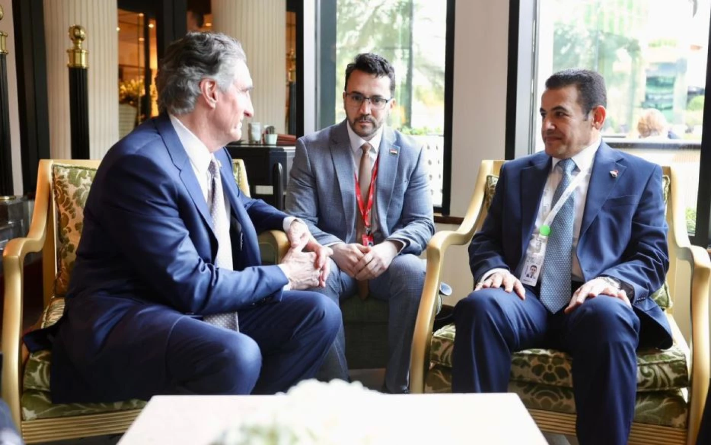 قاسم الأعرجي يبحث مع وزير الداخلية الأميركي إبعاد العراق عن الصراعات