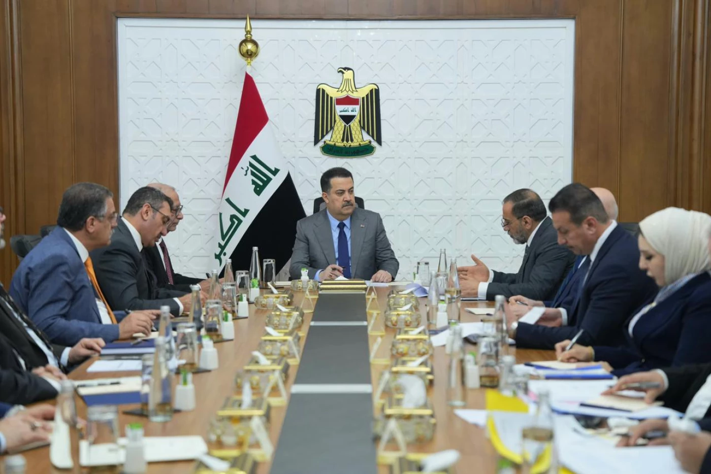 "التهرّب"و"التحاسب".. السوداني يوجّه بمعالجة "العقبات" الضريبية أمام القطاع الخاص لحين إقرار موازنة 2026