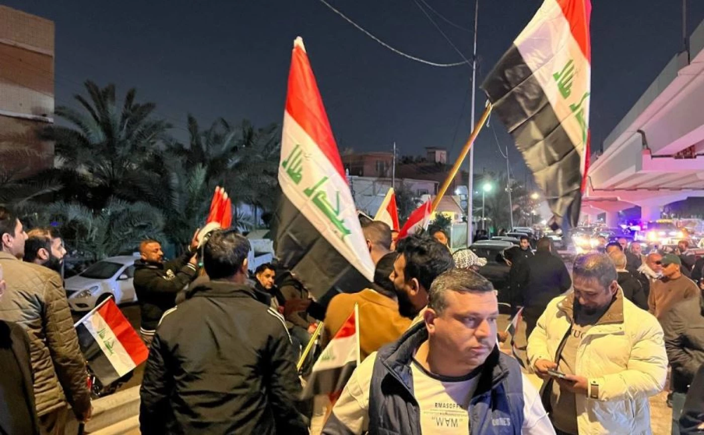 صور من بغداد| احتجاجات عند مدخل الخضراء تنديداً بـ"التدخل الأميركي في شؤون العراق"