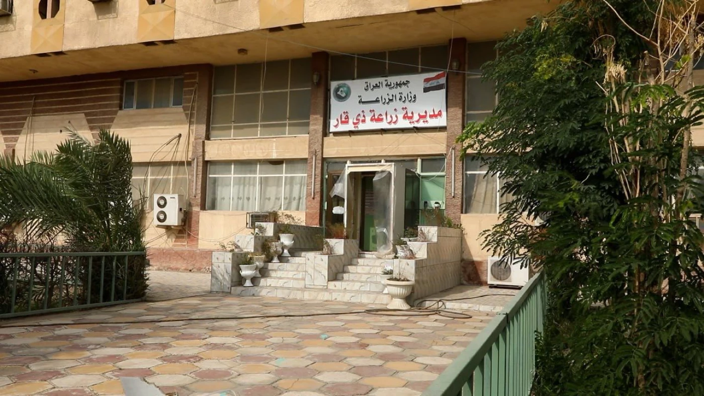 خاص| حياة الموظفين في "خطر حقيقي" تحت عشرات البنايات.. صورة من "الإهمال" في ذي قار