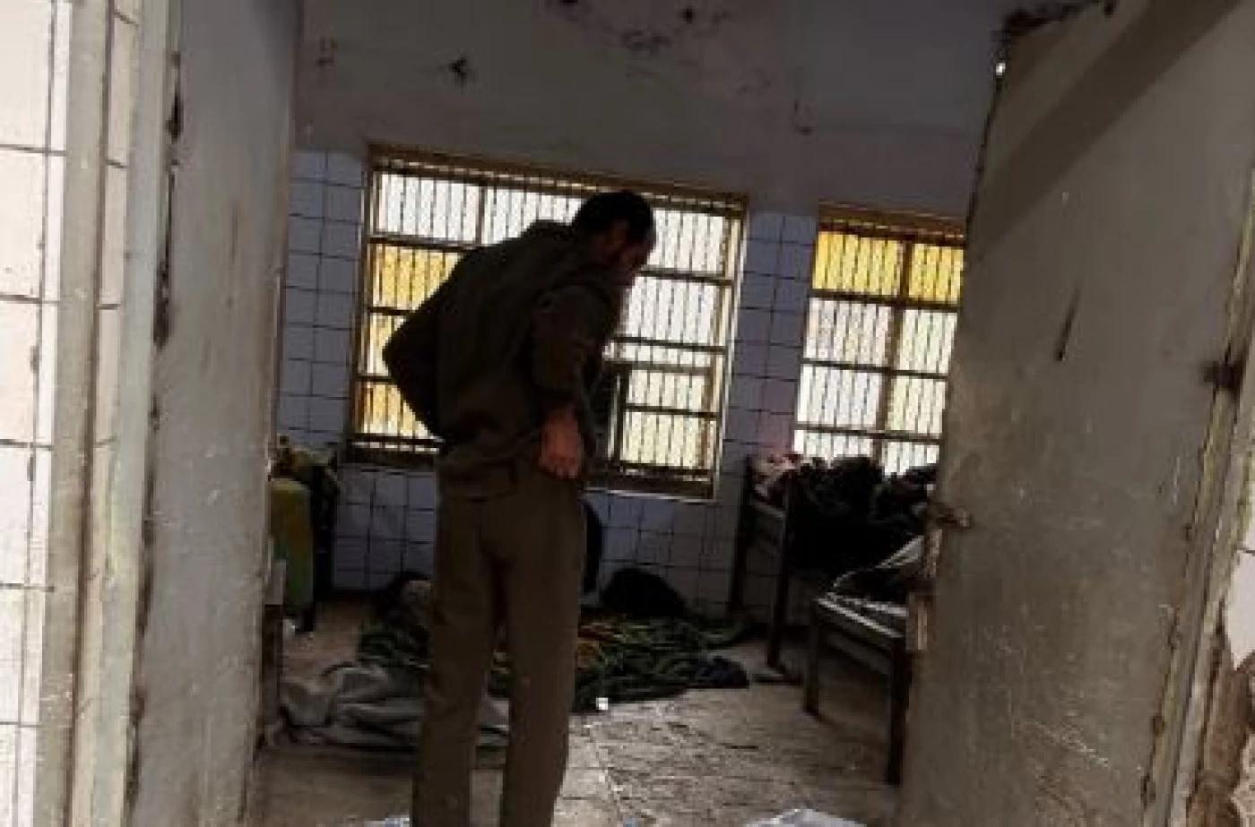 صور مؤلمة من داخل مستشفى الشمّاعية: 11 طبيباً لعلاج 1450 مريضاً بغرف مدمّرة