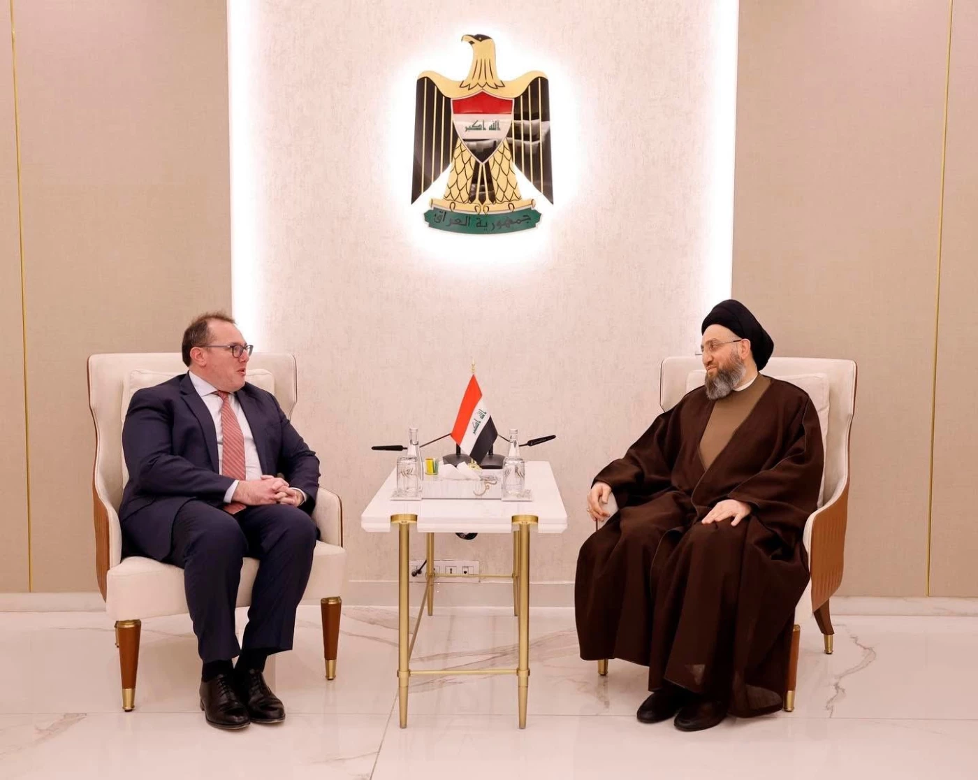 السفارة الأميركية: هاريس أكد لعمار الحكيم على عدم إشراك الميليشيات في الحكومة