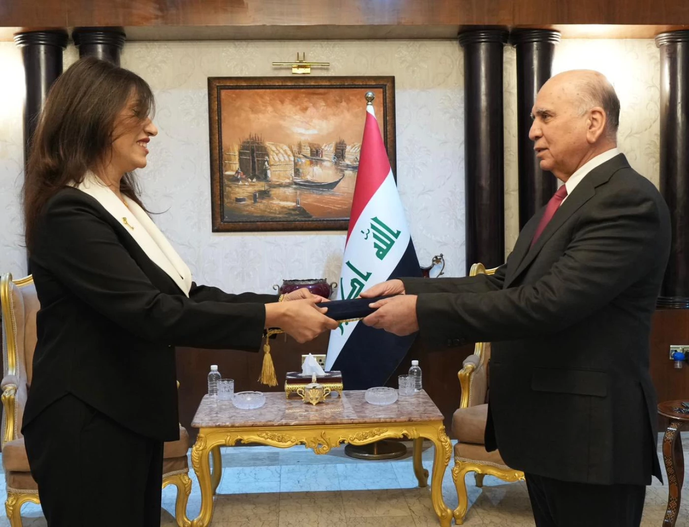 فؤاد حسين يتسلّم أوراق اعتماد سفيرة فلسطين: حريصون على دعم حقوق الشعب الفلسطيني