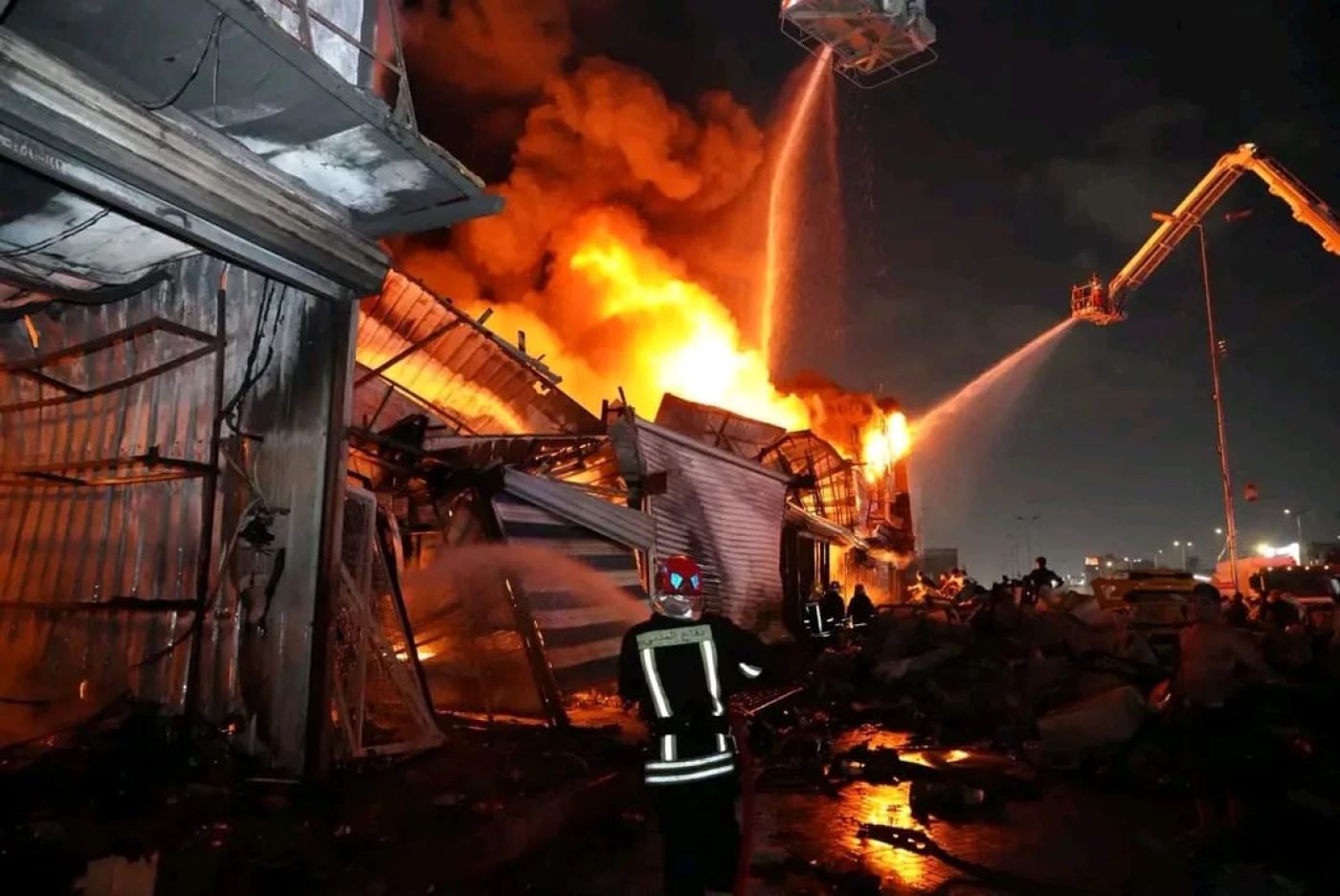 الدفاع المدني تعلن السيطرة على حريق الطالبية في بغداد