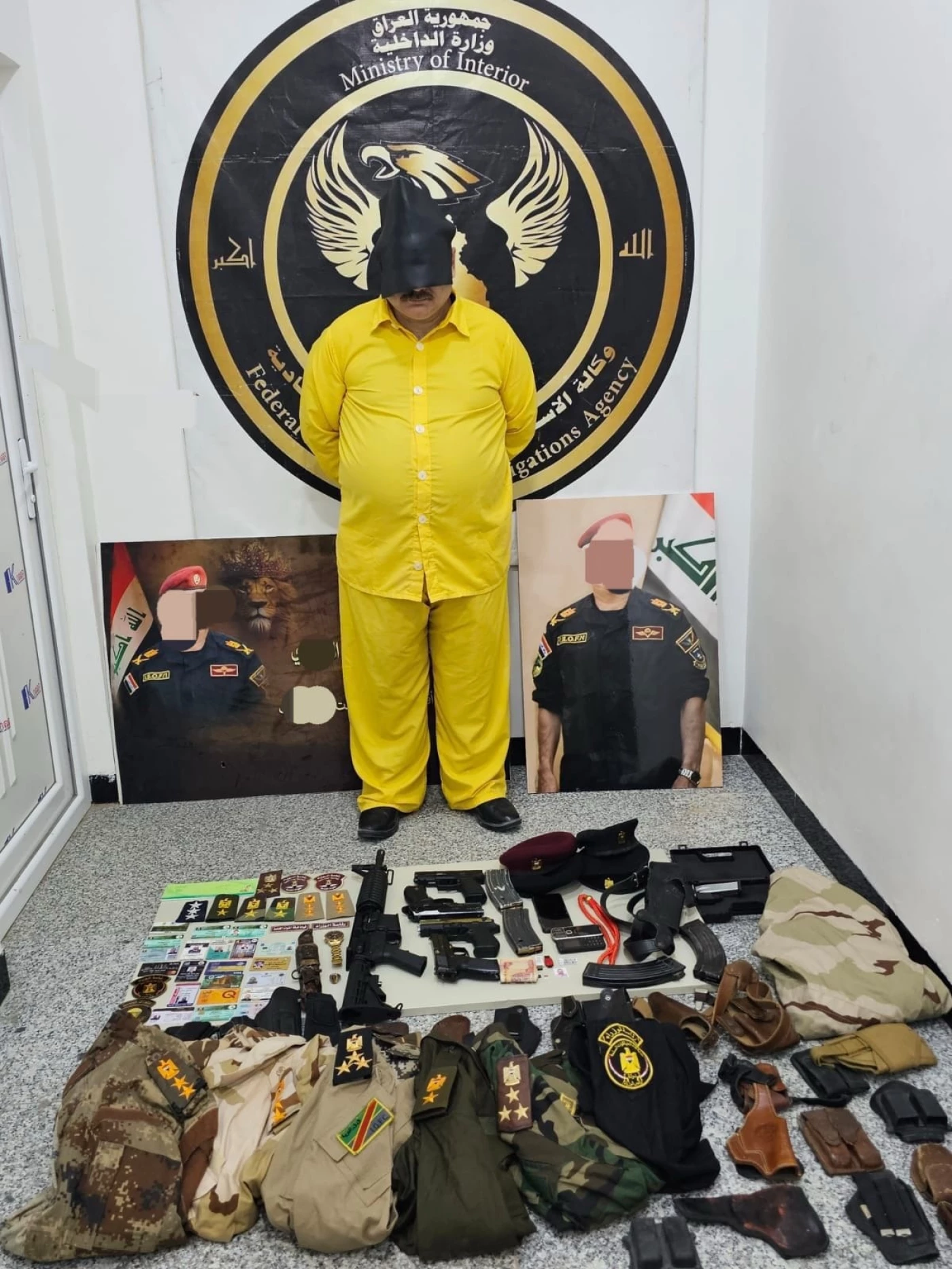 بحوزته أسلحة وباجات وبدلات عسكرية.. الداخلية: القبض على منتحل صفة "لواء" في كربلاء