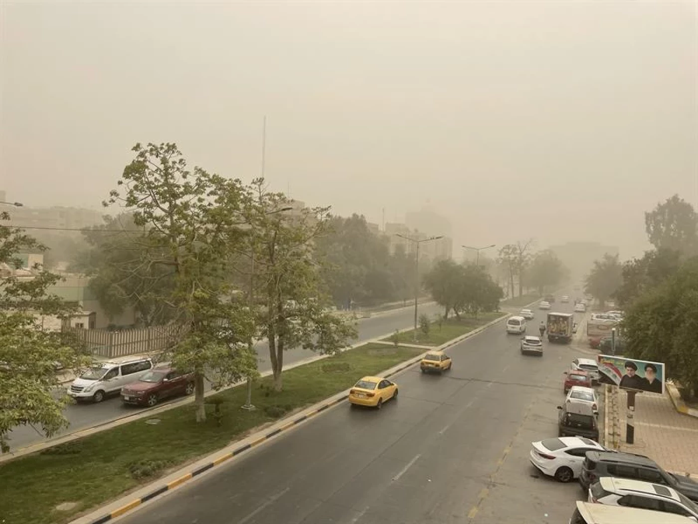 الداخلية تصدر 6 توجيهات لـ"تجنب الحوادث" خلال العاصفة الغبارية التي ضربت المحافظات