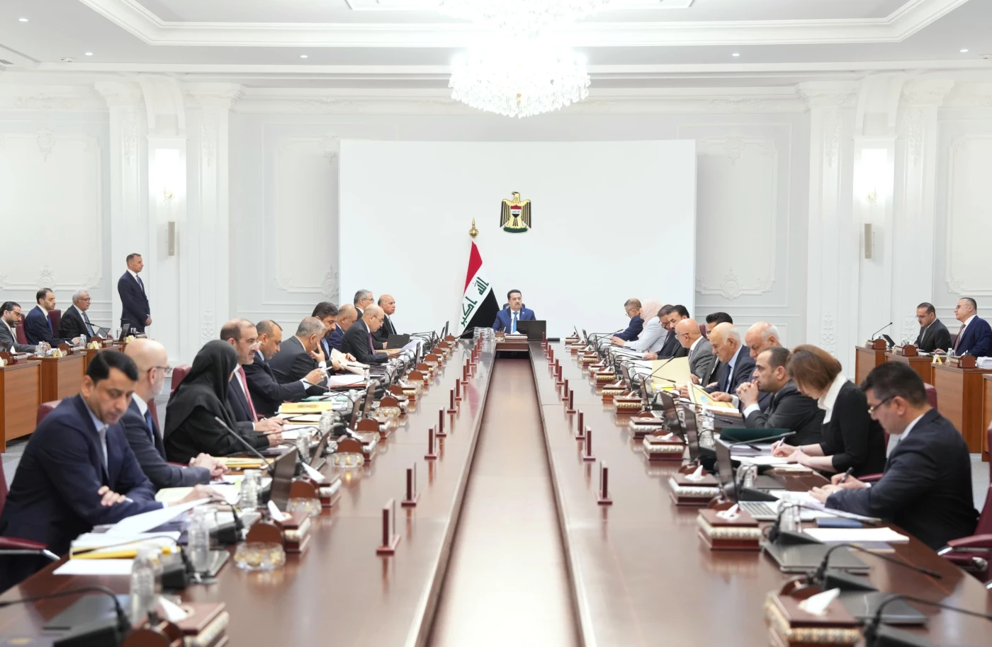 خاص| ما الحدود الدستورية لتصرفات الحكومة في "مرحلة تصريف الأعمال"؟