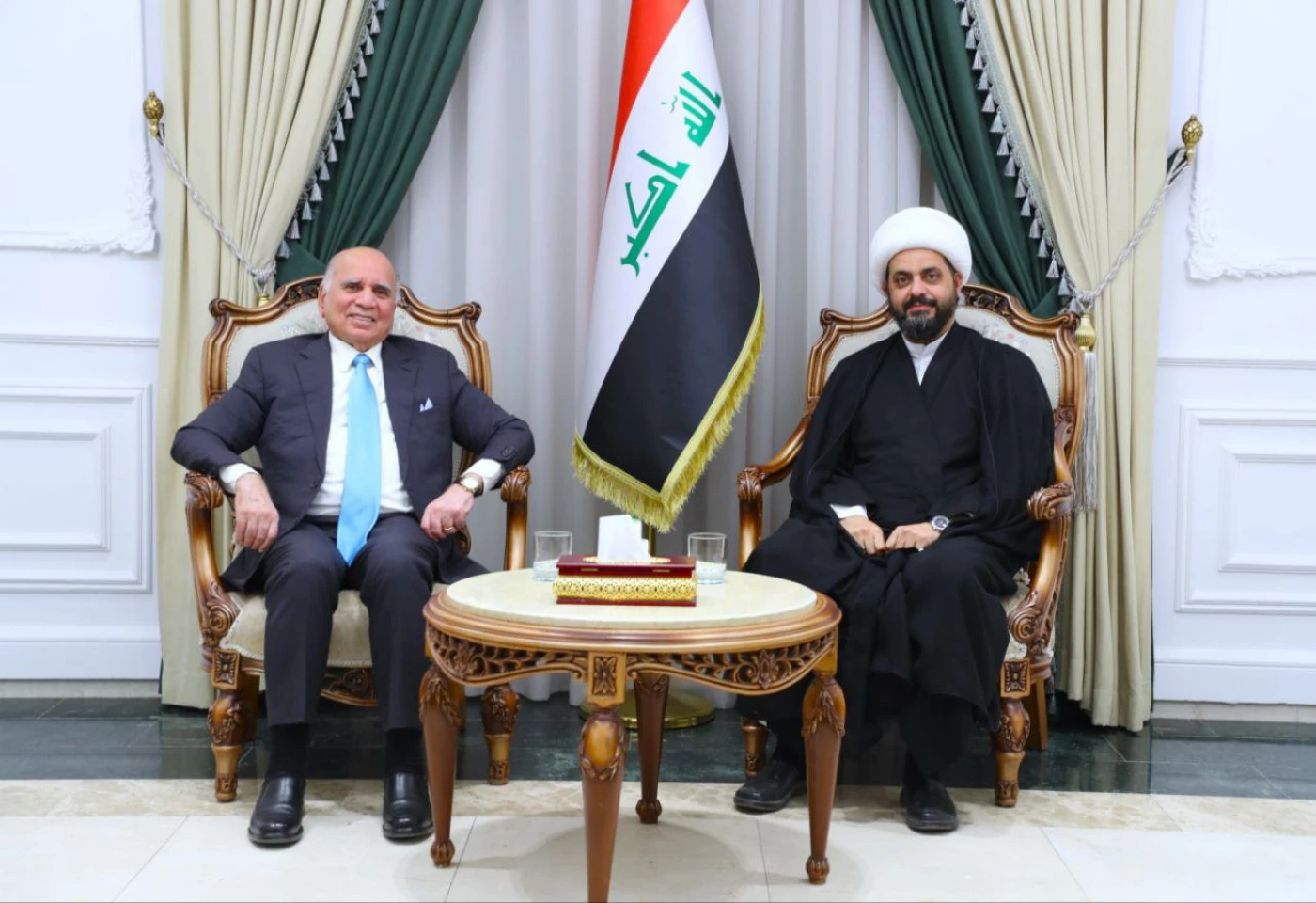 فؤاد حسين في منزل قيس الخزعلي.. نقاش حول ضرورة تسريع خطوات تشكيل الحكومة