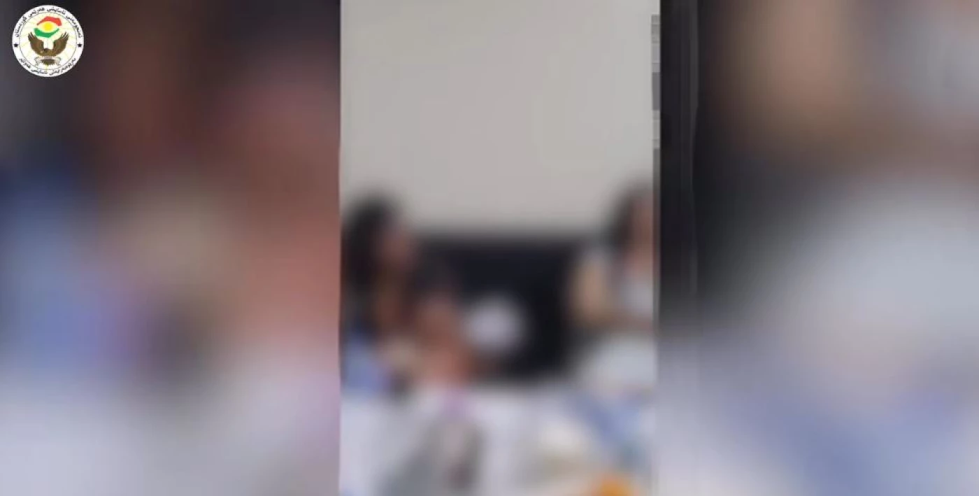فيديو| داخل غرفة النوم.. اعتقال 3 أشخاص بأربيل زرعوا كاميرا سرّية واستغلوا نساء للتصوير 