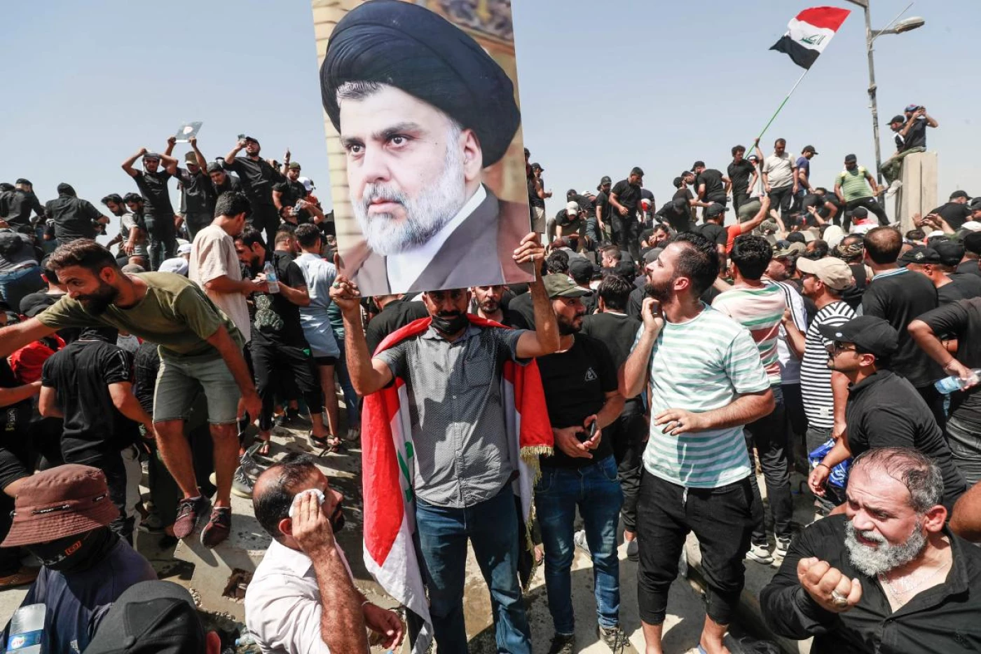 مقرب من الصدر يرد على تقرير لصحيفة إماراتية حول التحضير لتظاهرات