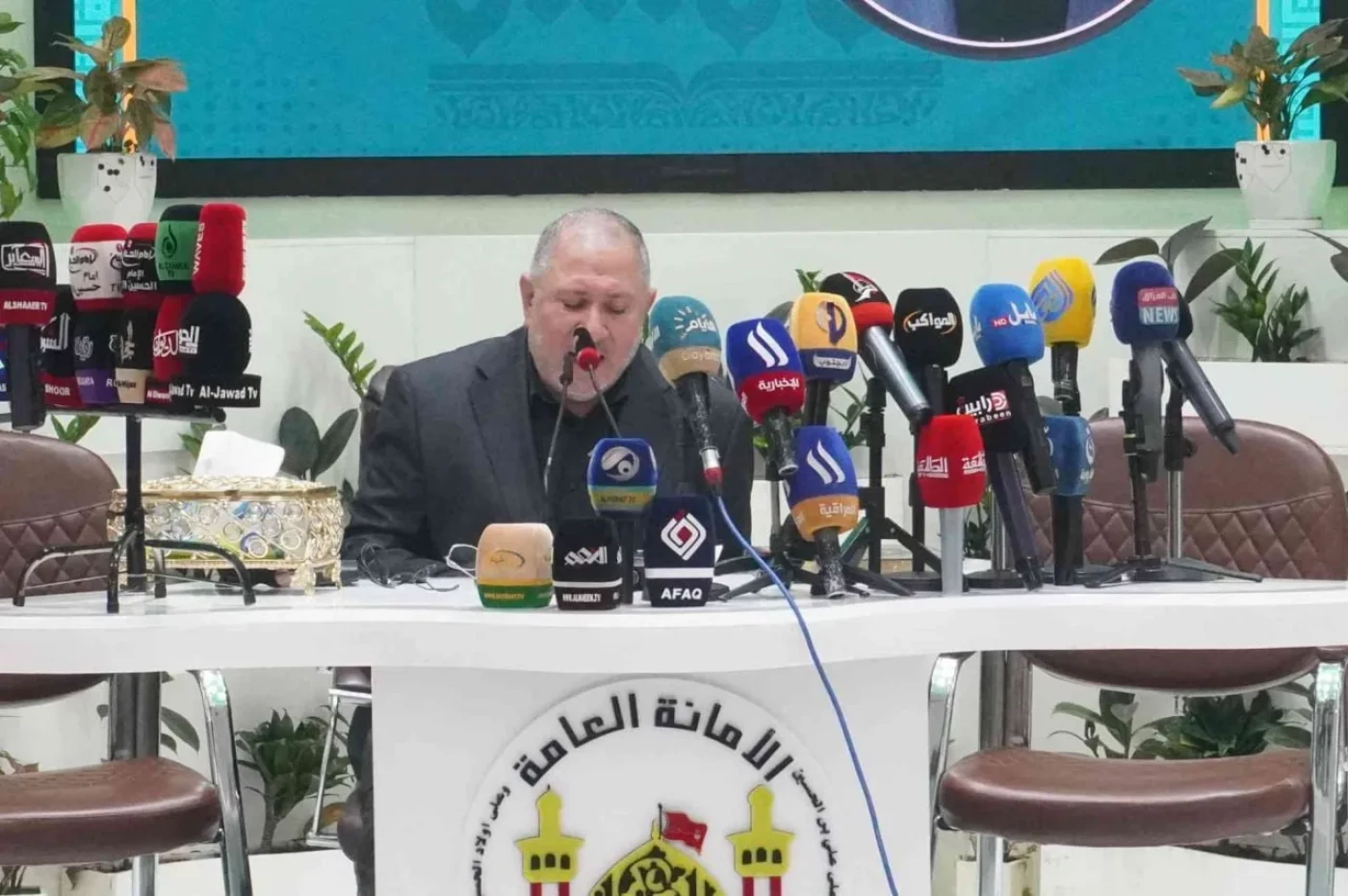 هجوم غير مسبوق من العتبة الحسينية بحضور ممثل السيستاني: الحكومة حولت كربلاء الى "ثكنة عسكرية" 