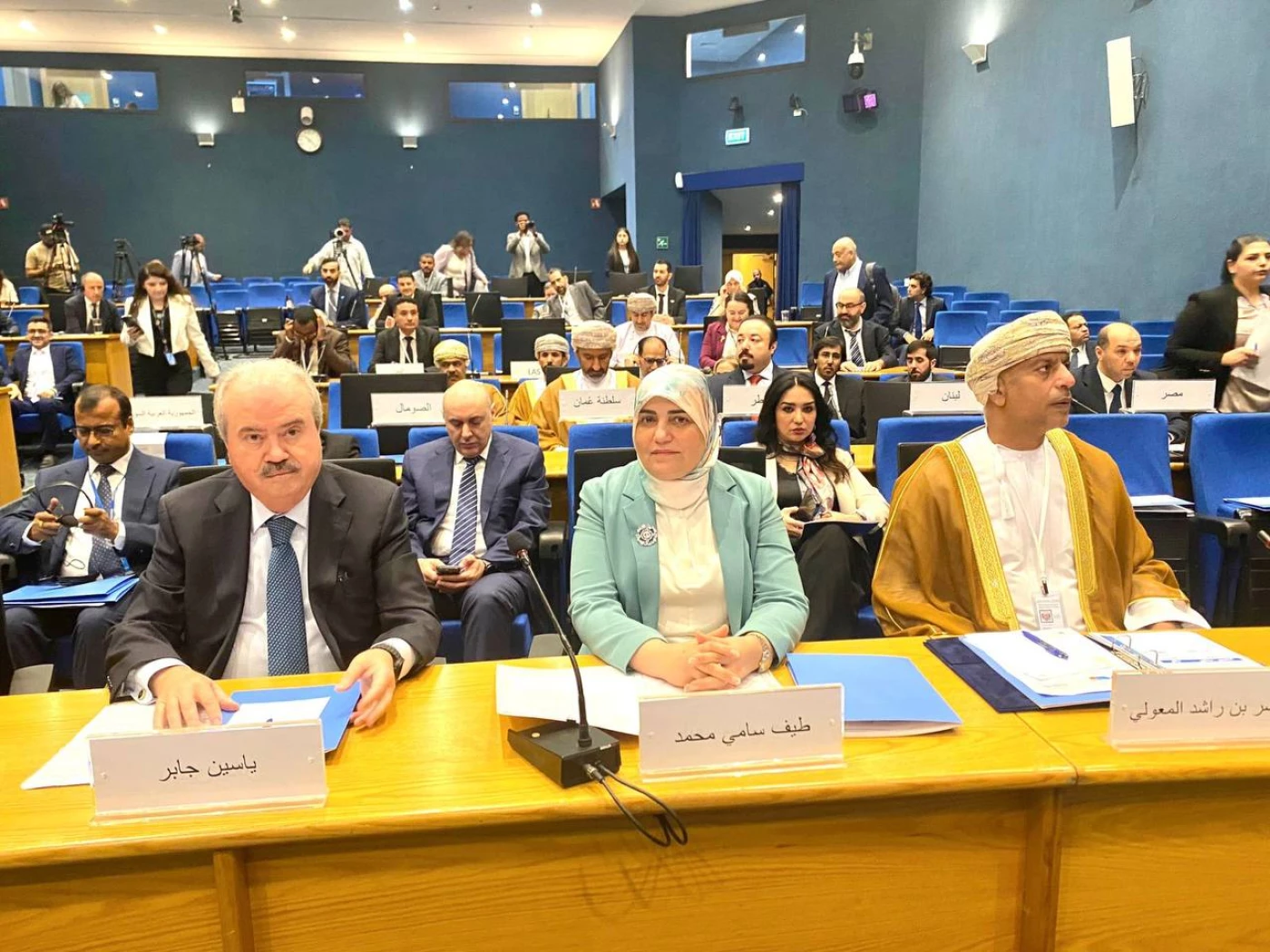 طيف سامي: الديون الخارجية 3 مليارات.. وهناك 40 غير معترف بها