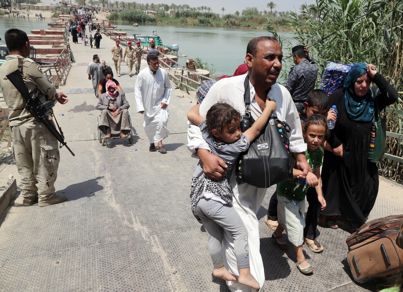 نزع سلاح الفصائل خطوة تغيّر كامل المعادلة السياسية والأمنية بالعراق.. من المستفيد الأكبر من القرار؟