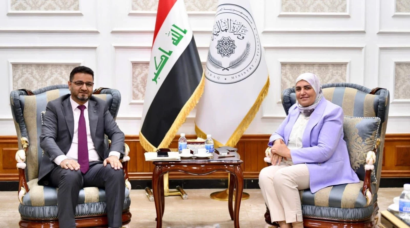 المالية ترد على رائد المالكي: لا يوجد حوار مع الوزيرة سوى تقديم معاملات خاصة لإنجازها