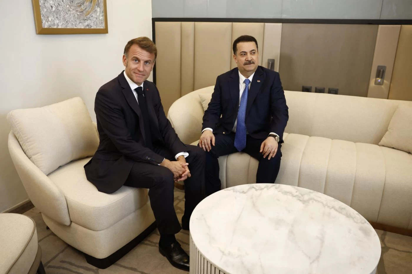 في شرم الشيخ.. ماكرون يتحدث للسوداني عن إطلاق سراح الرهائن من قبل حماس