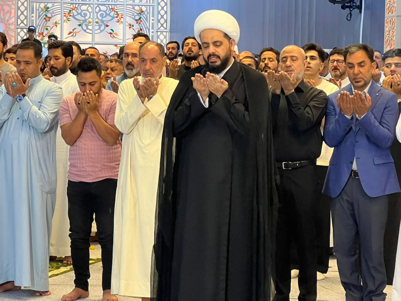 خاص| لا ميزة سياسية في فضاء ديمقراطي "مريض".. قراءة في أسباب صعود قيس الخزعلي لـ28 مقعداً