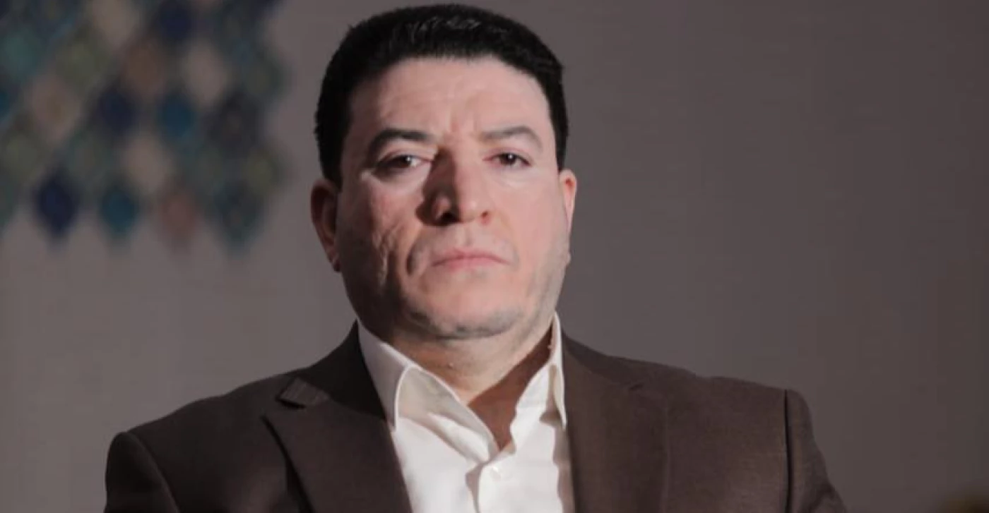 أنباء عن إطلاق سراح المحلّل المقرّب من الفصائل "عباس العرداوي" بكفالة