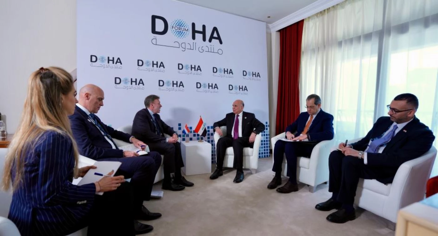 فؤاد حسين يبحث ملف إيران وحراك تشكيل الحكومة مع نائب وزير خارجية هولندا