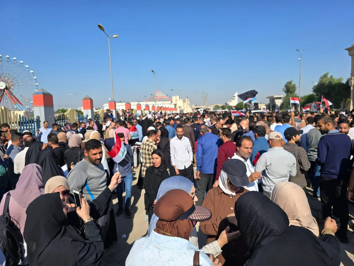 خاص| كوادر التعليم في البصرة مستمرة بالتظاهرات.. إصرار على الحقوق ودعوة لـ"مراجعة شاملة" 