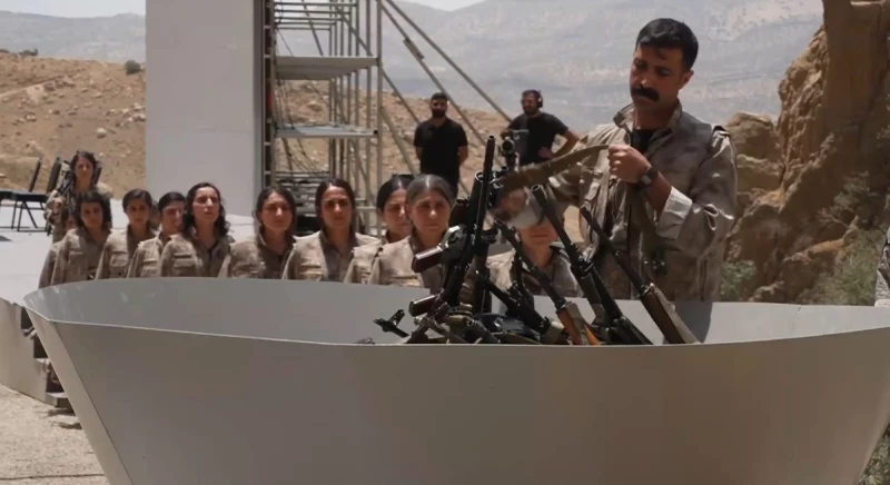 فيديو| "الجبال" تبث التفاصيل الكاملة لمراسم تسليم سلاح حزب العمال الكوردستاني في السليمانية