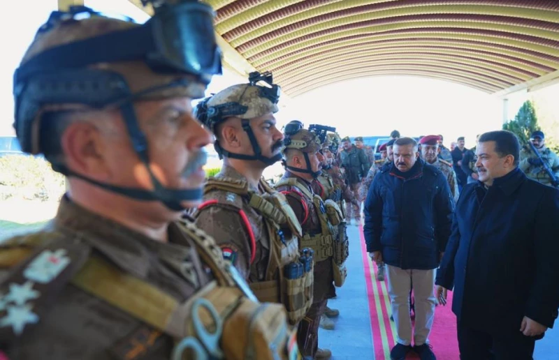 السوداني يعقد اجتماعاً مع مسؤولين أمنيين بينهم وزير الداخلية وقائد محور الحشد الشعبي 