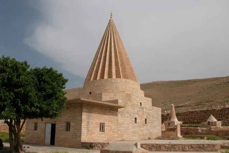 محافظ نينوى يعلن الاستعداد لتوزيع 500 قطعة أرض سكنيّة لشريحة المتضررين في سنجار