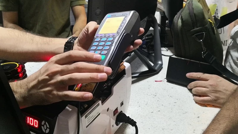 خبير اقتصادي يجيب على سؤال الجدوى: هل حقق الدفع الإلكتروني في العراق النتائج المطلوبة؟