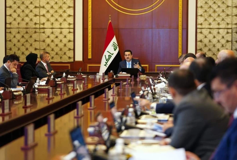 تعثّر العائمة وخط تركمانستان.. خبير يؤشّر "فشلاً حكومياً" بملف الغاز وينصح بالاستيراد من تركيا